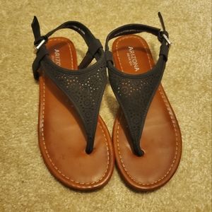 Arizona size 6 sandals